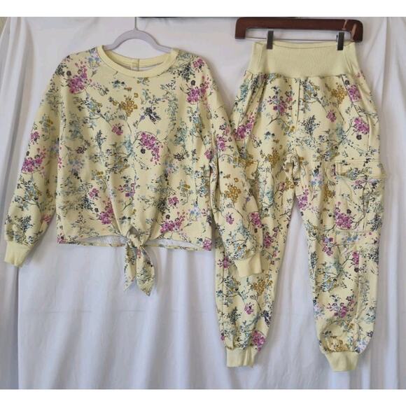 Cinq à Sept Parker Sakura *IN Yellow Floral Giles 2 Piece Set Small Top Joggers - Picture 3 of 16